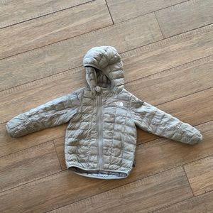 The North Face Infant thermoball jacket - grey